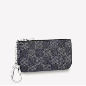 Meet your Posher, Isabella